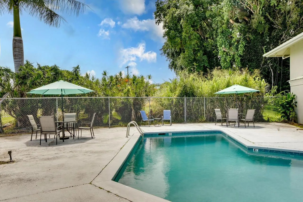 Quaint Hilo Vacation Rental With Community Pool! 0*,